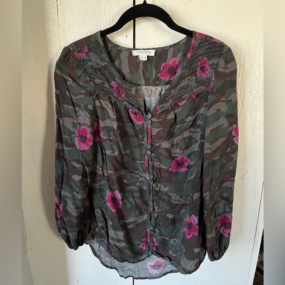 Beach Lunch Lounge Collection, camo print with pink flowers.